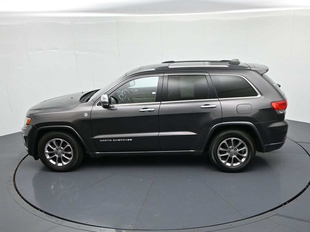 Jeep Grand Cherokee Vehicle Full-screen Gallery Image 18