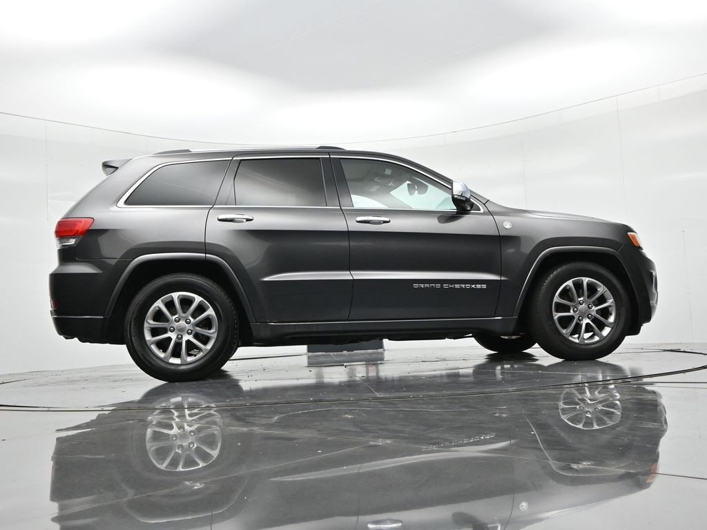 Jeep Grand Cherokee Vehicle Full-screen Gallery Image 22