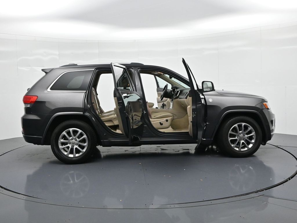 Jeep Grand Cherokee Vehicle Full-screen Gallery Image 23