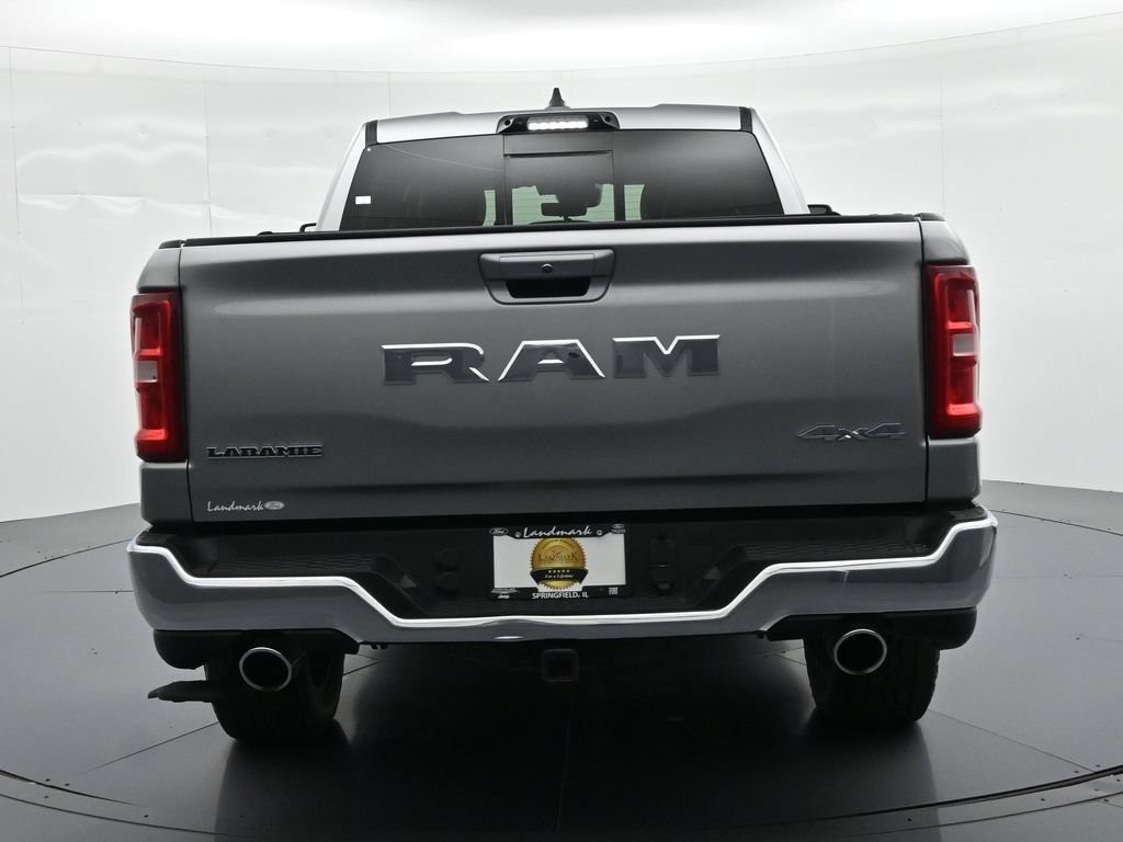 Ram 1500 Vehicle Full-screen Gallery Image 7