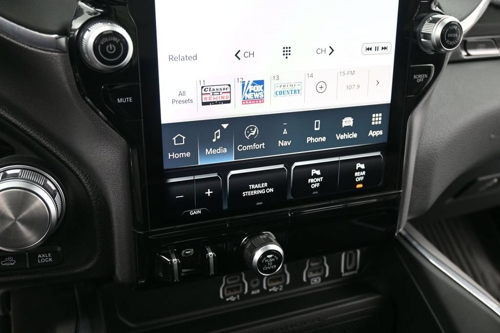 Ram 1500 Vehicle Full-screen Gallery Image 11