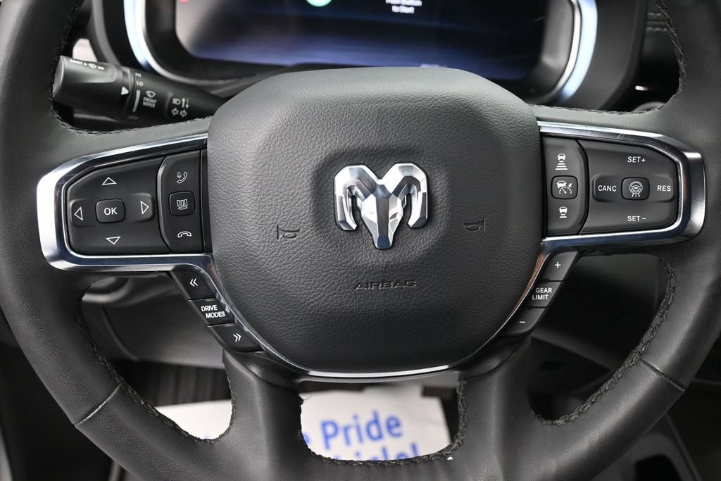 Ram 1500 Vehicle Full-screen Gallery Image 13