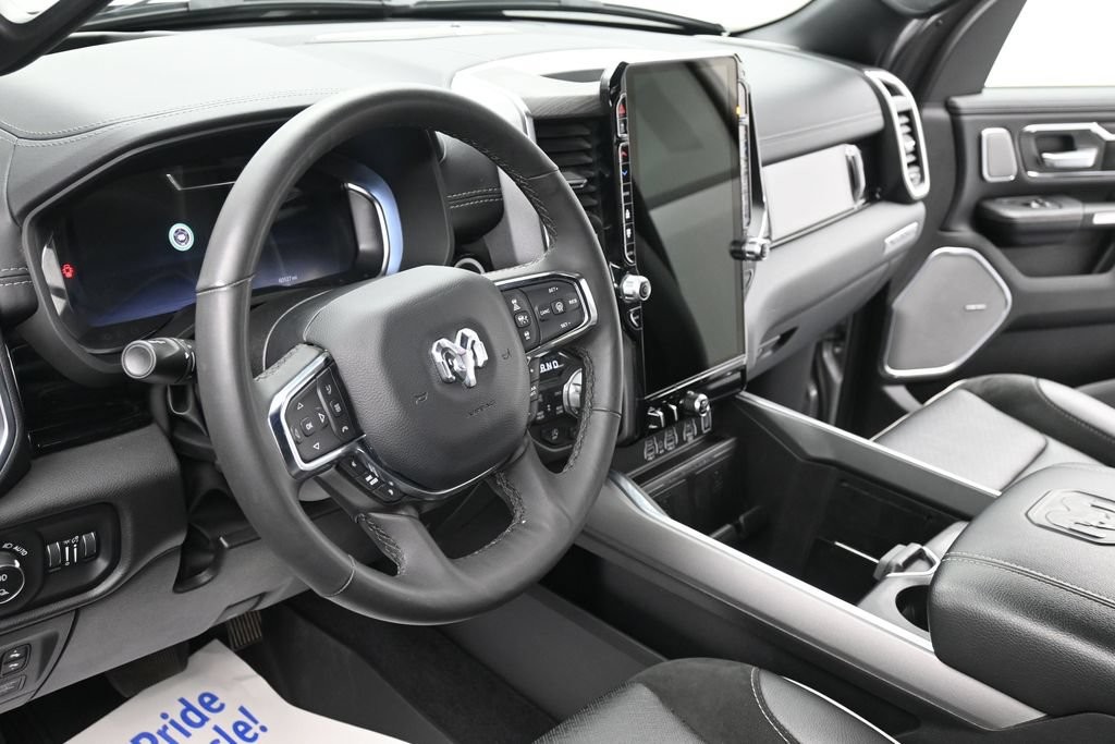 Ram 1500 Vehicle Full-screen Gallery Image 15