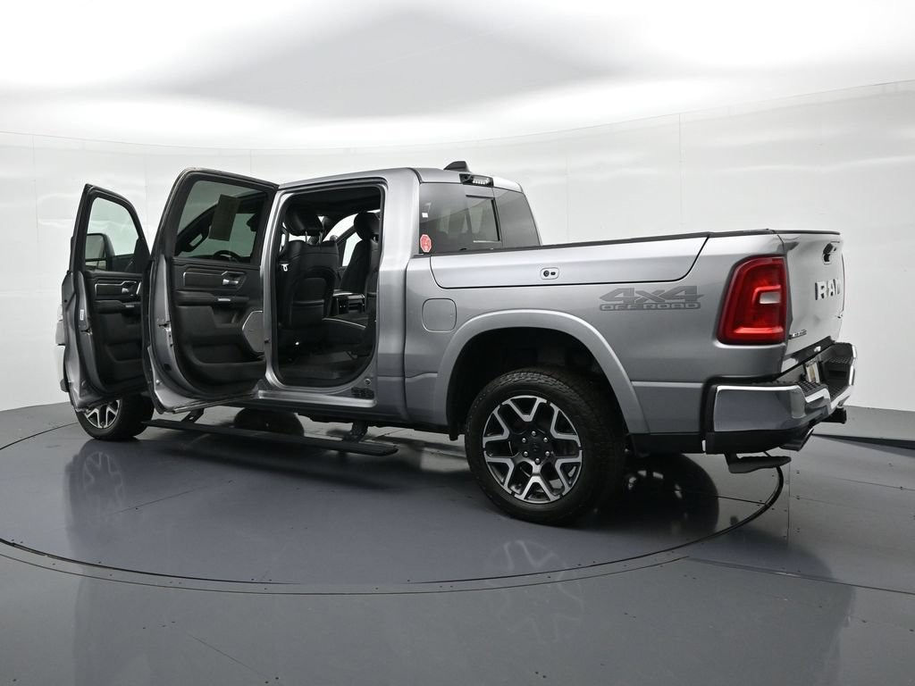 Ram 1500 Vehicle Full-screen Gallery Image 25