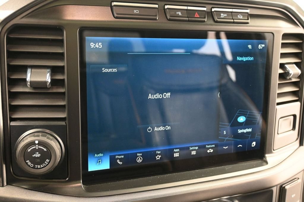 Ford F-150 Vehicle Full-screen Gallery Image 10