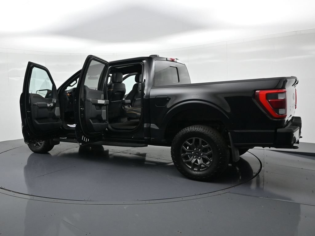 Ford F-150 Vehicle Full-screen Gallery Image 24
