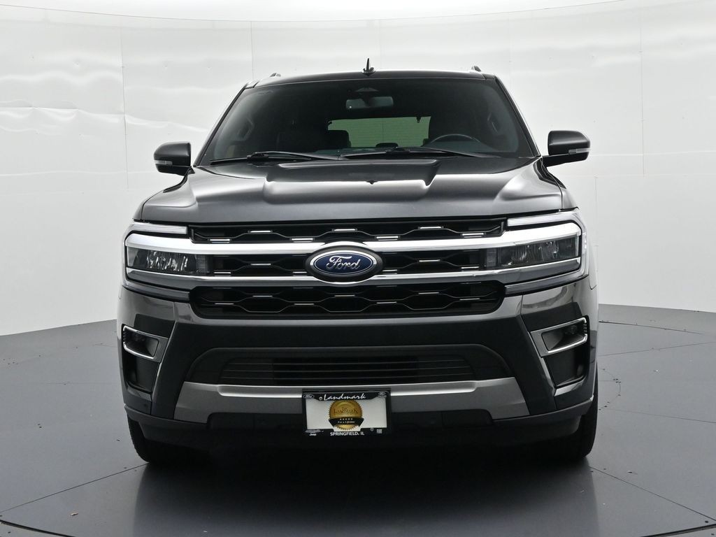 Ford Expedition Vehicle Full-screen Gallery Image 3