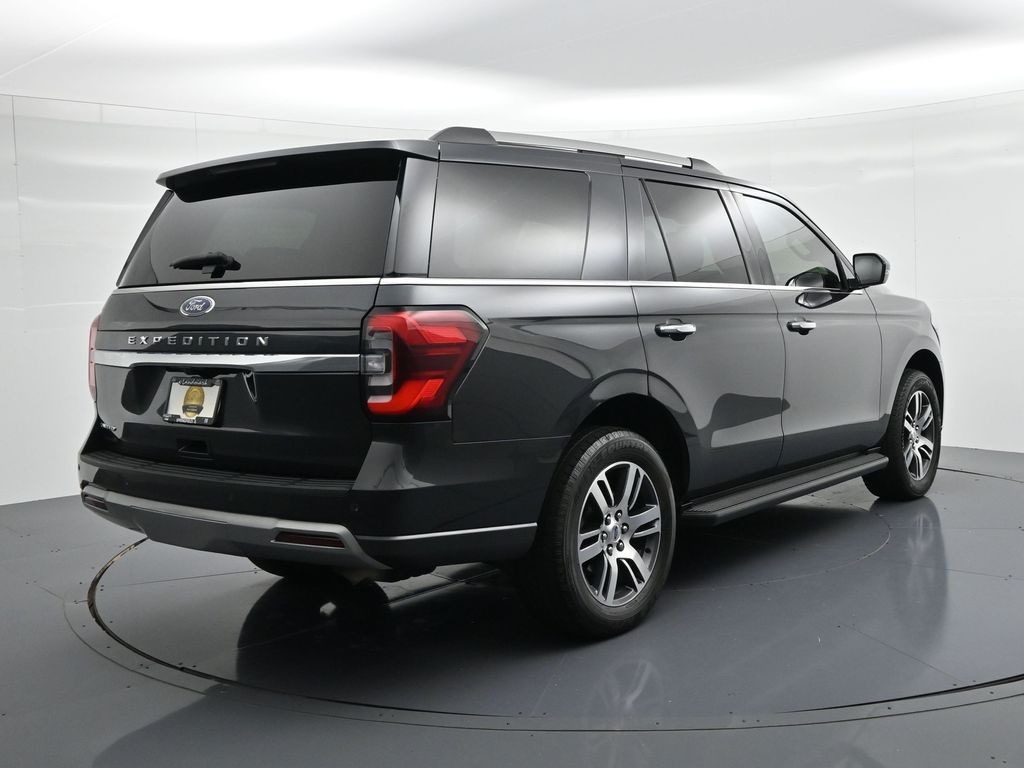 Ford Expedition Vehicle Full-screen Gallery Image 6