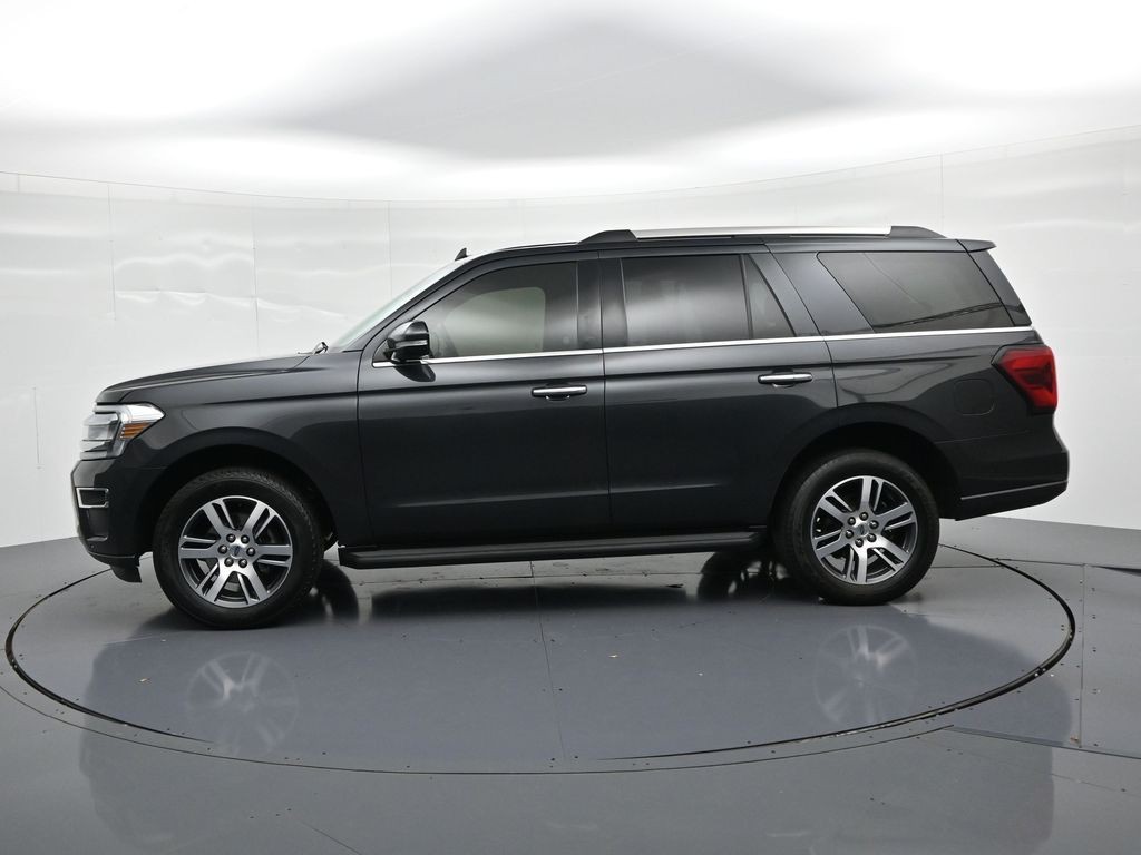 Ford Expedition Vehicle Full-screen Gallery Image 9