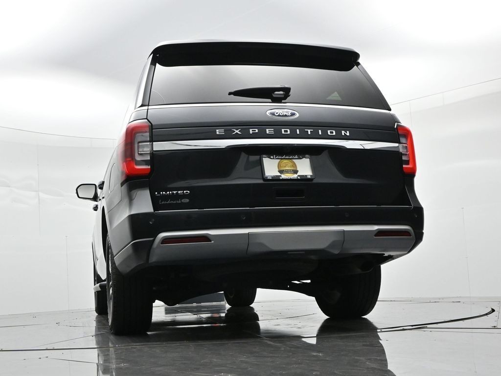 Ford Expedition Vehicle Full-screen Gallery Image 24