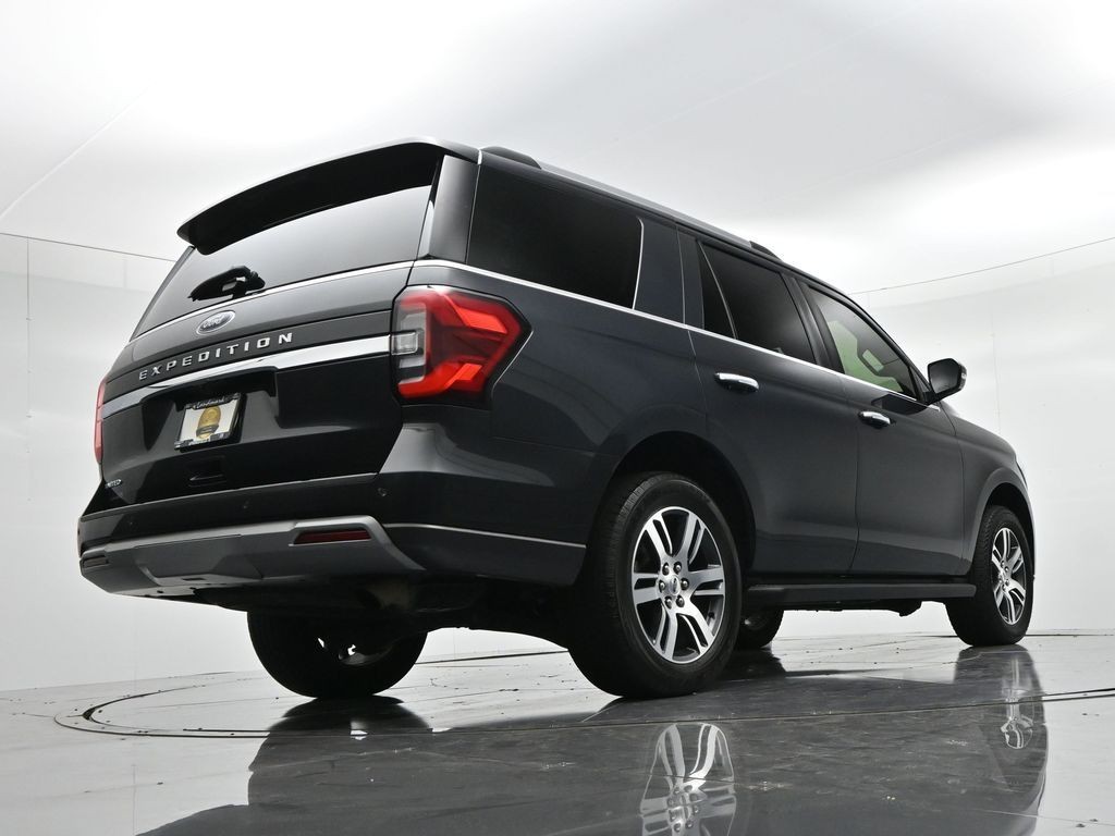 Ford Expedition Vehicle Full-screen Gallery Image 25