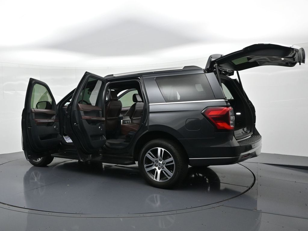 Ford Expedition Vehicle Full-screen Gallery Image 28