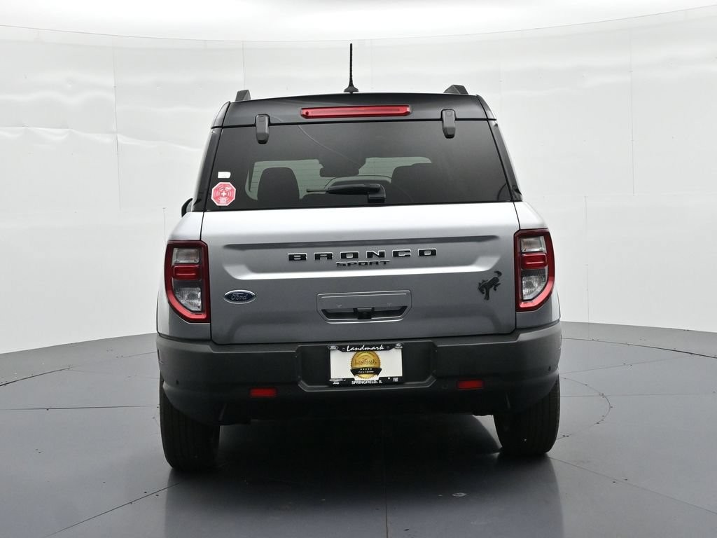 Ford Bronco Sport Vehicle Full-screen Gallery Image 7