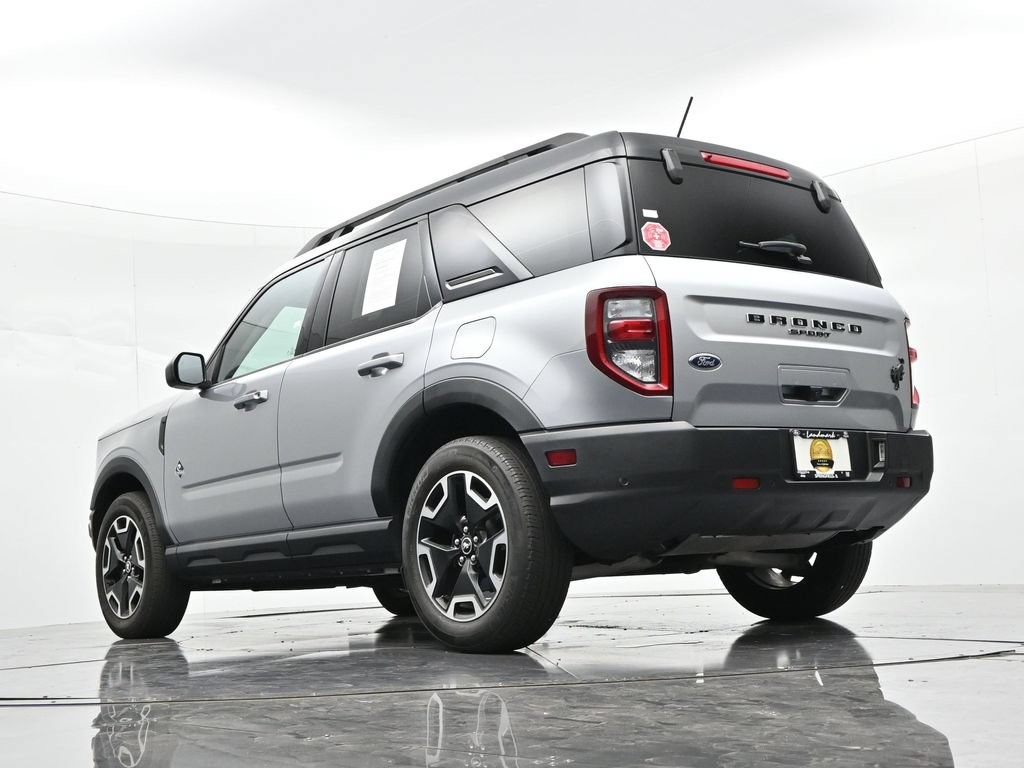 Ford Bronco Sport Vehicle Full-screen Gallery Image 21