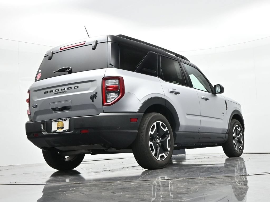 Ford Bronco Sport Vehicle Full-screen Gallery Image 23