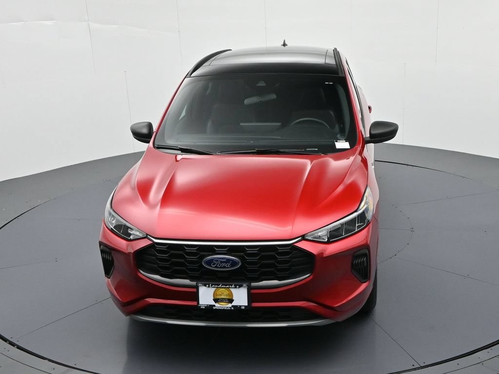 Ford Escape Vehicle Full-screen Gallery Image 16