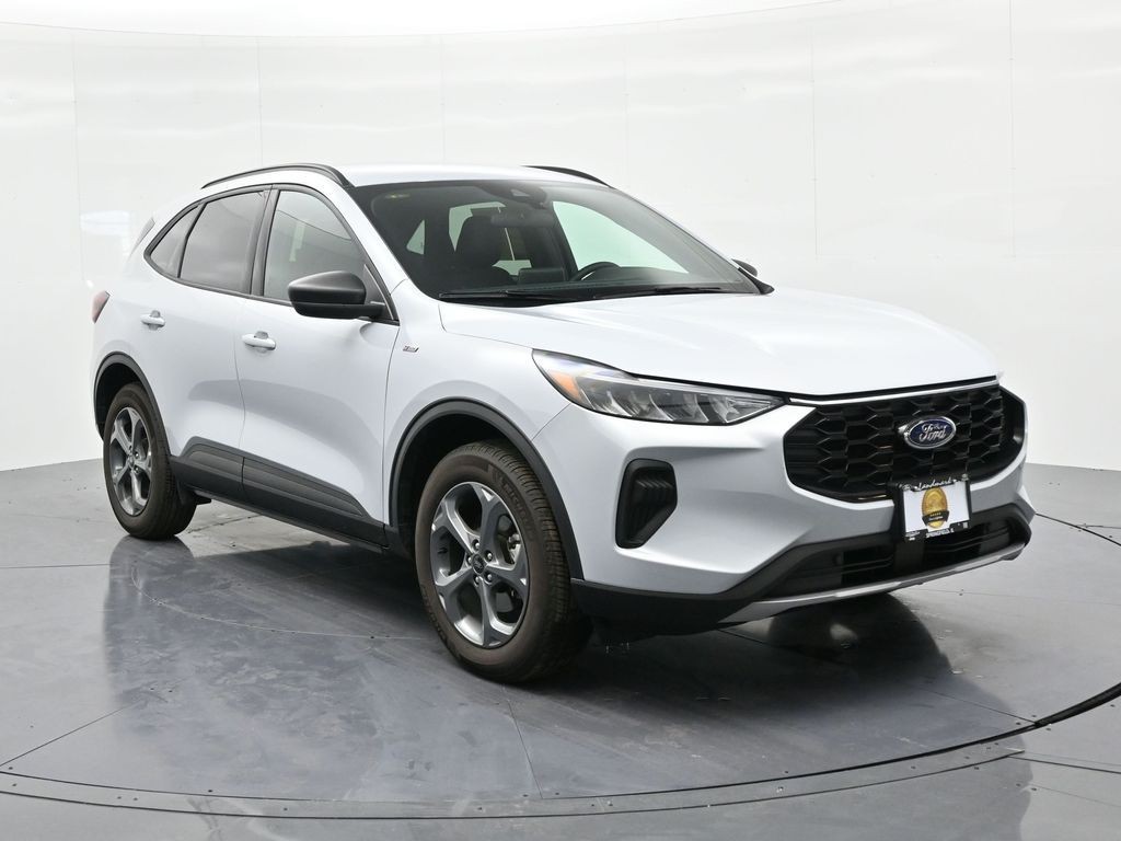 Ford Escape Vehicle Full-screen Gallery Image 4