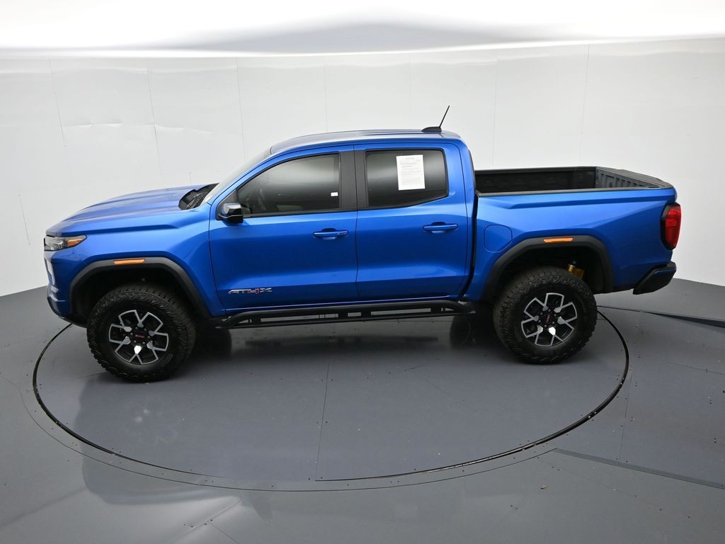 GMC Canyon Vehicle Full-screen Gallery Image 20