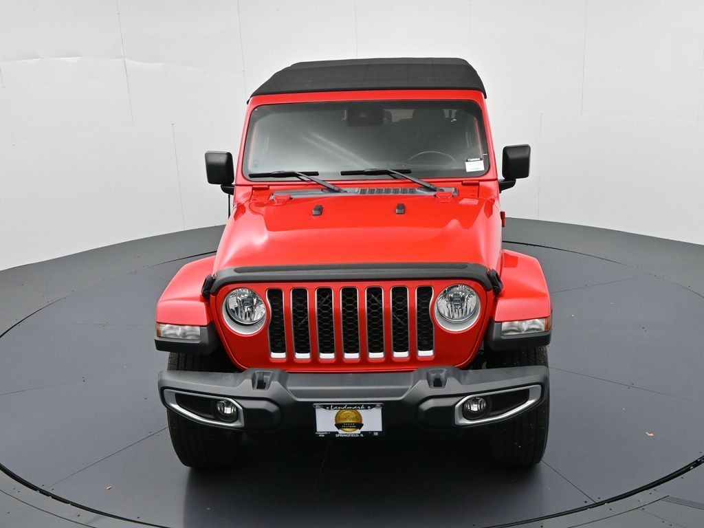 Jeep Gladiator Vehicle Full-screen Gallery Image 16