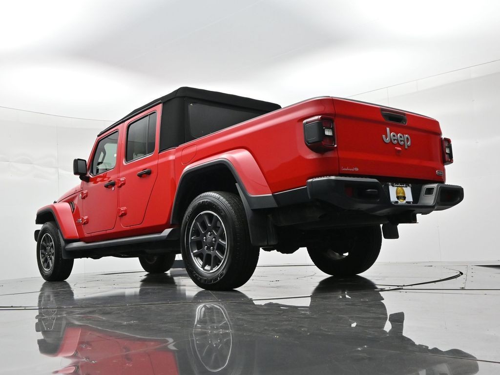 Jeep Gladiator Vehicle Full-screen Gallery Image 19