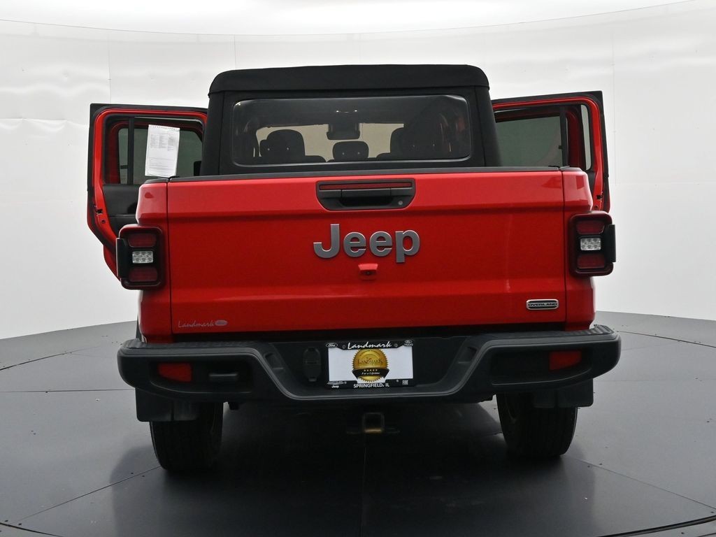 Jeep Gladiator Vehicle Full-screen Gallery Image 26