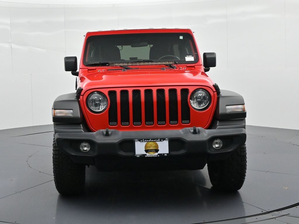 Jeep Wrangler Unlimited Vehicle Full-screen Gallery Image 3