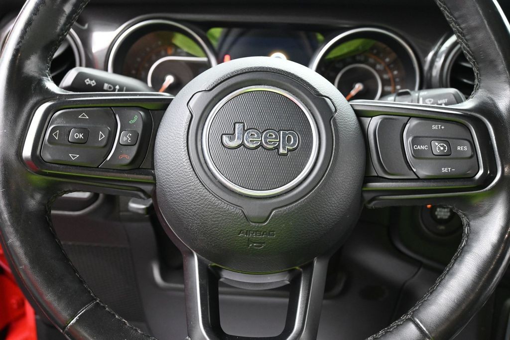 Jeep Wrangler Unlimited Vehicle Full-screen Gallery Image 13