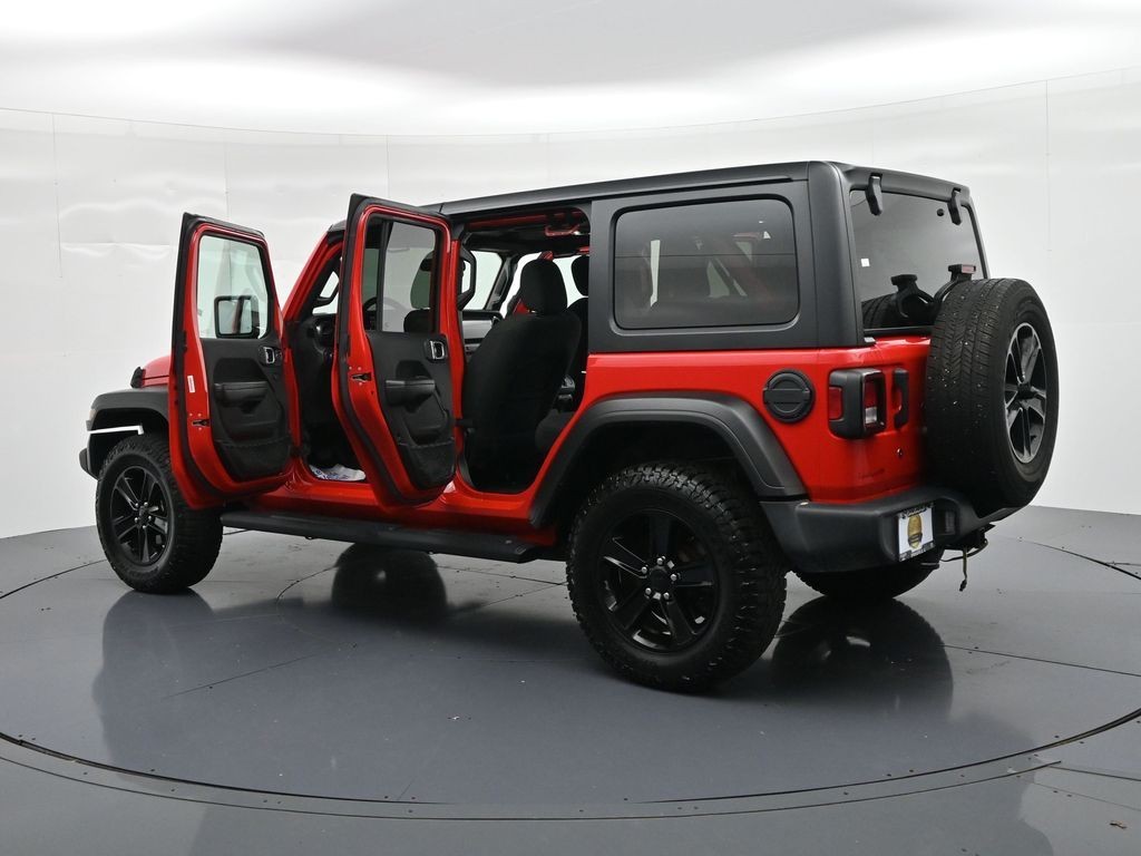 Jeep Wrangler Unlimited Vehicle Full-screen Gallery Image 24