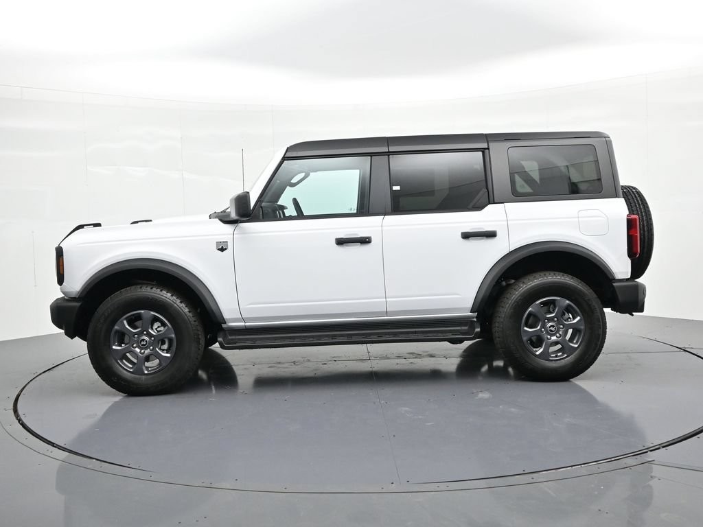 Ford Bronco Vehicle Full-screen Gallery Image 9