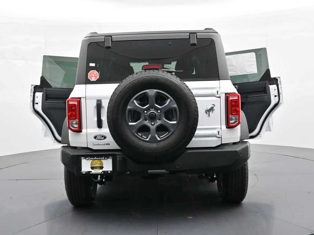 Ford Bronco Vehicle Full-screen Gallery Image 27