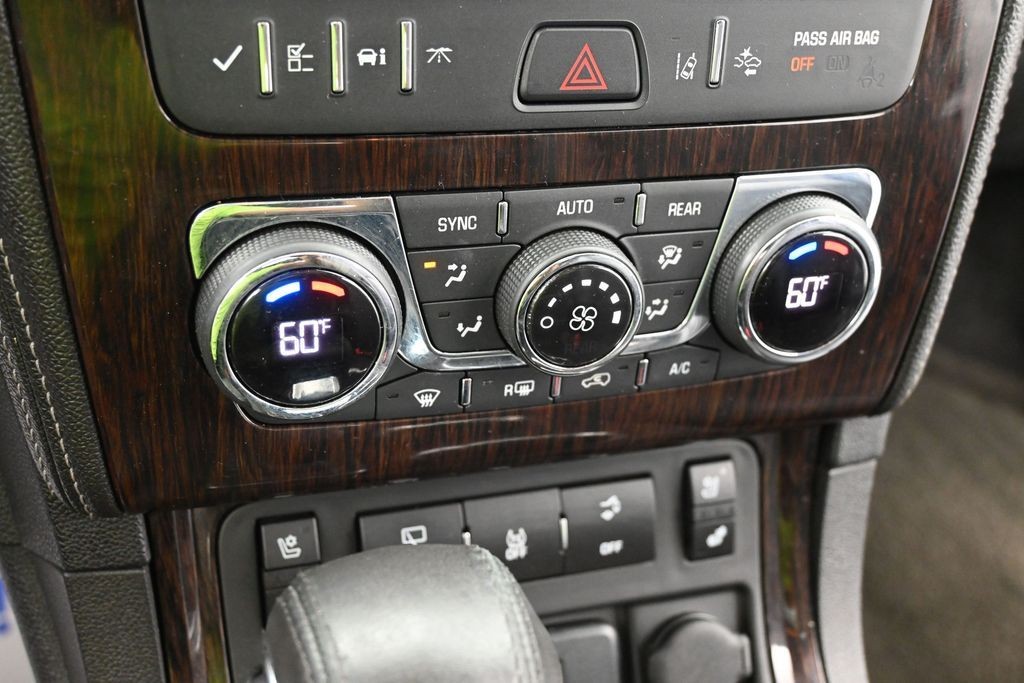 Chevrolet Traverse Vehicle Full-screen Gallery Image 13