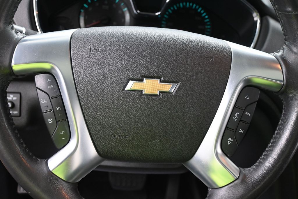 Chevrolet Traverse Vehicle Full-screen Gallery Image 15