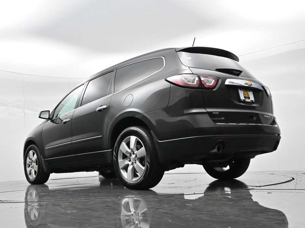 Chevrolet Traverse Vehicle Full-screen Gallery Image 21