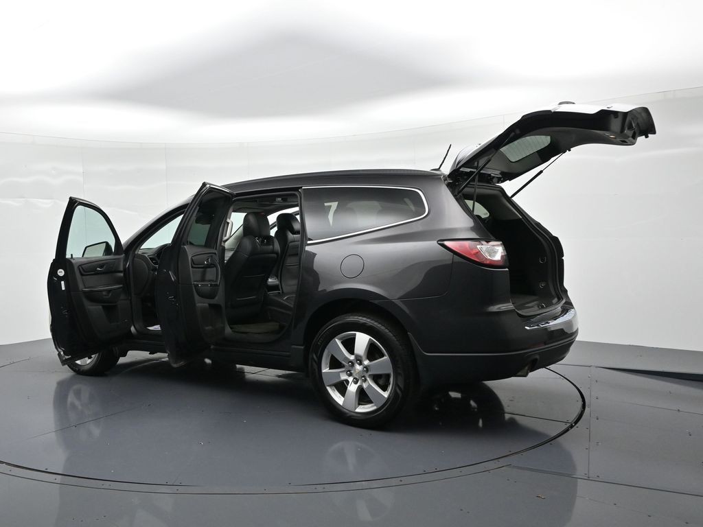 Chevrolet Traverse Vehicle Full-screen Gallery Image 26
