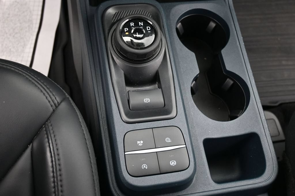 Ford Maverick Vehicle Full-screen Gallery Image 12