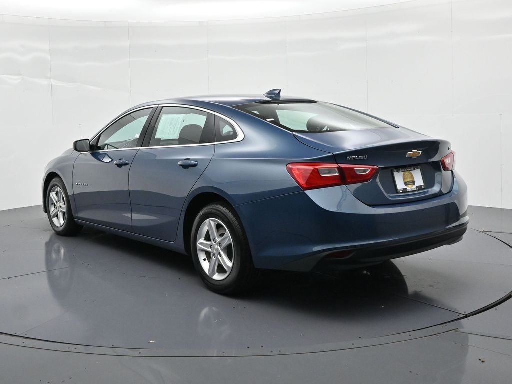 Chevrolet Malibu Vehicle Full-screen Gallery Image 8
