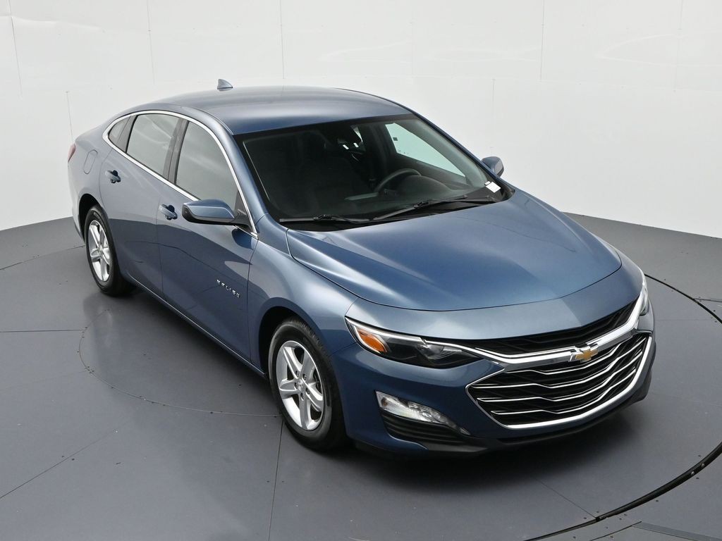 Chevrolet Malibu Vehicle Full-screen Gallery Image 15