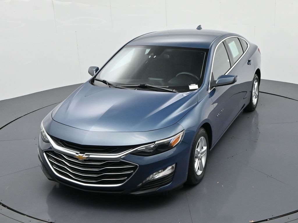 Chevrolet Malibu Vehicle Full-screen Gallery Image 17