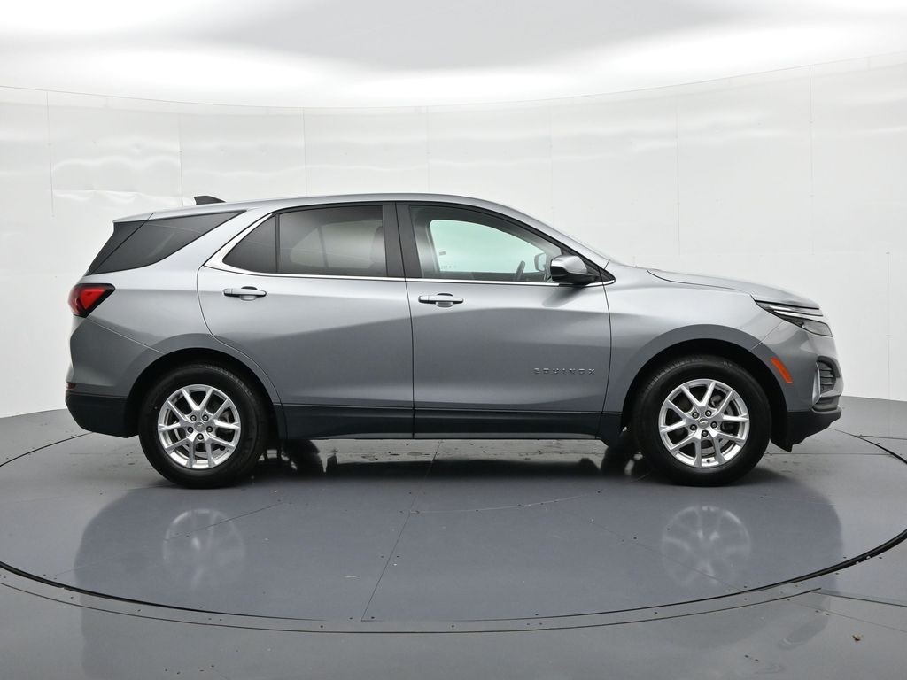Chevrolet Equinox Vehicle Full-screen Gallery Image 5
