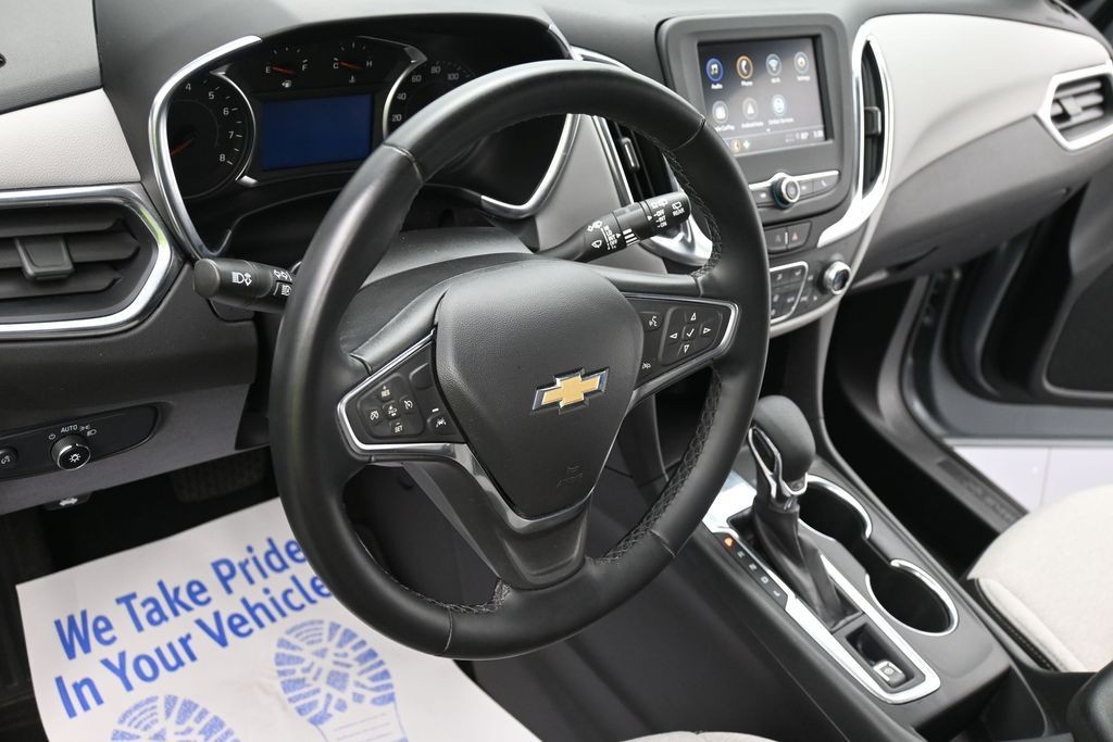 Chevrolet Equinox Vehicle Full-screen Gallery Image 14