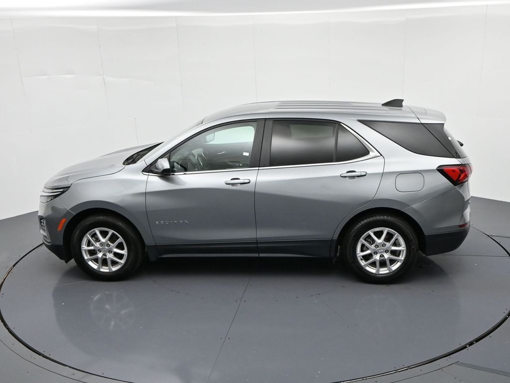 Chevrolet Equinox Vehicle Full-screen Gallery Image 18