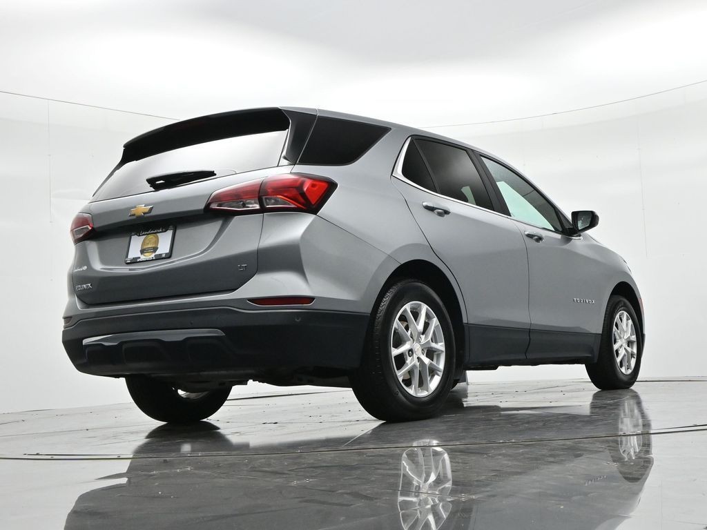 Chevrolet Equinox Vehicle Full-screen Gallery Image 21