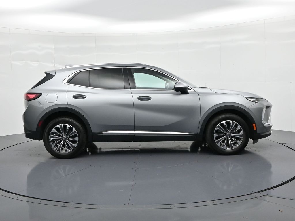 Buick Envision Vehicle Full-screen Gallery Image 05