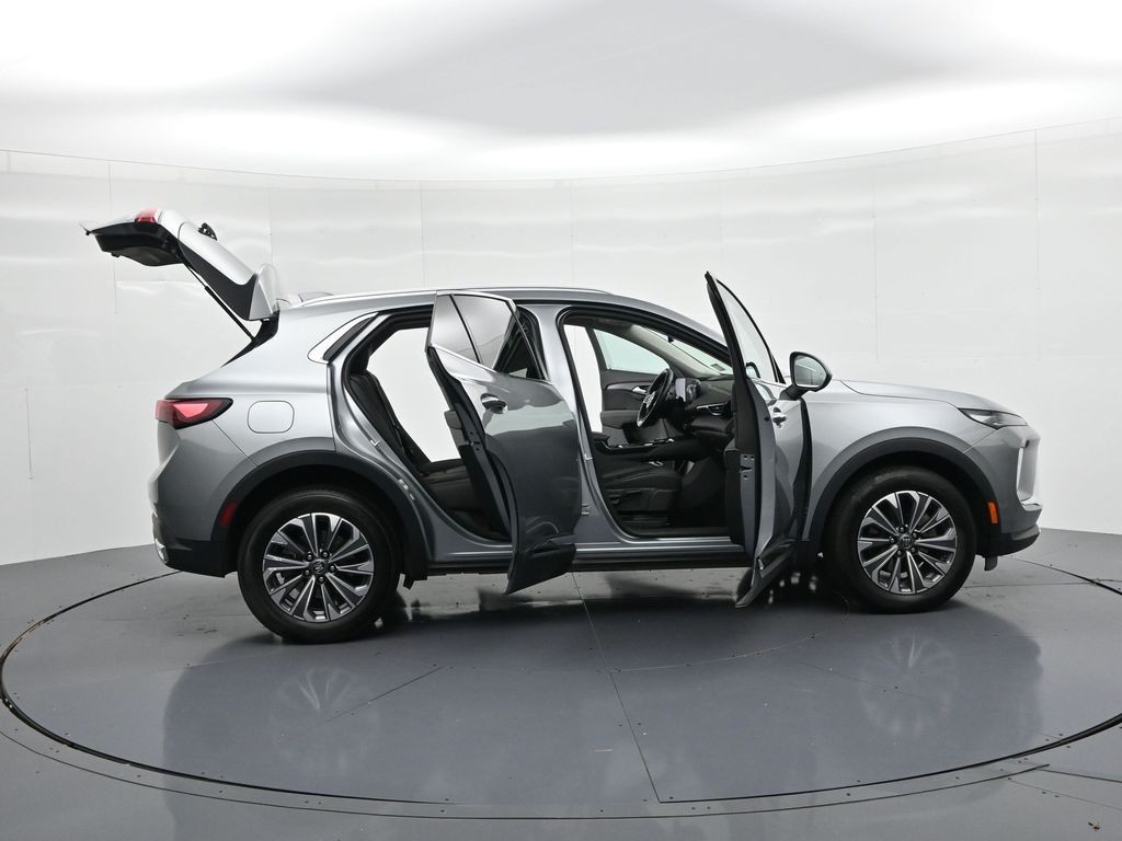 Buick Envision Vehicle Full-screen Gallery Image 23