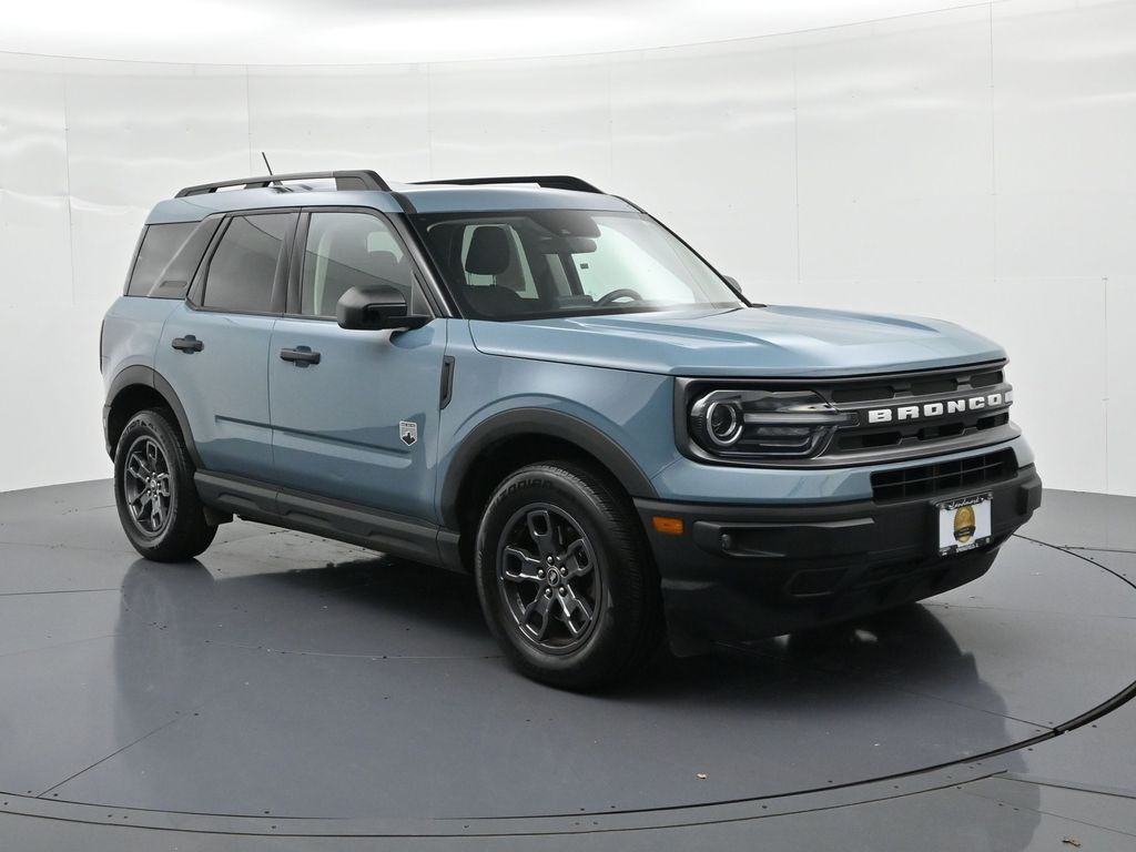 Ford Bronco Sport Vehicle Full-screen Gallery Image 04