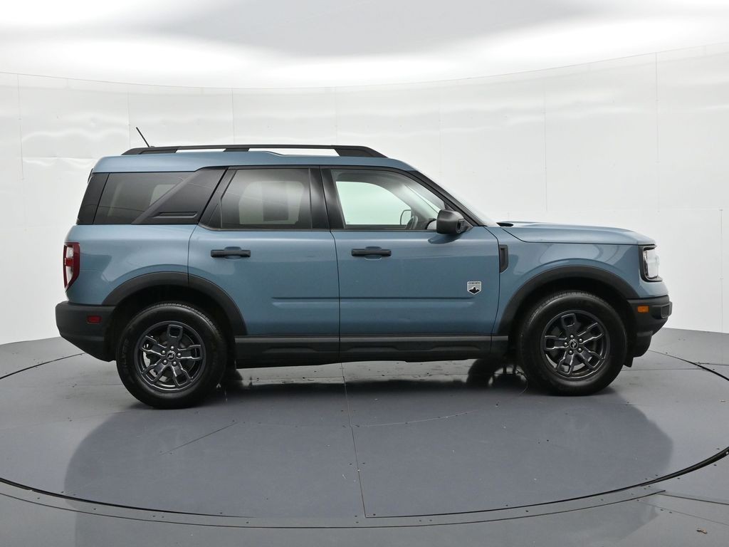 Ford Bronco Sport Vehicle Full-screen Gallery Image 05