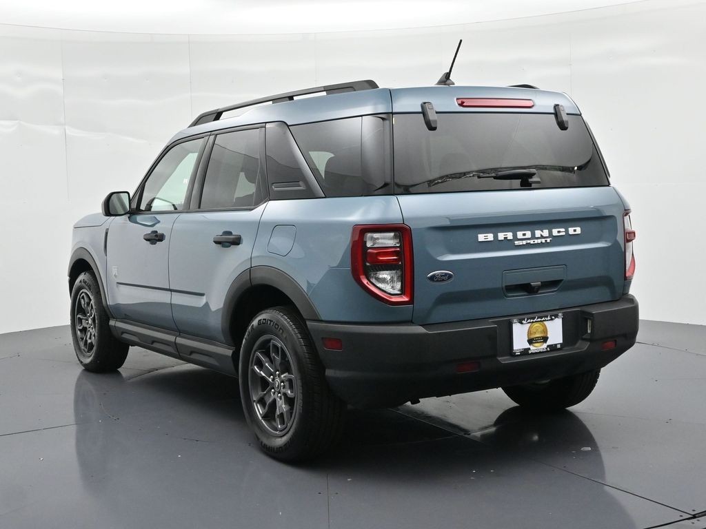 Ford Bronco Sport Vehicle Full-screen Gallery Image 08