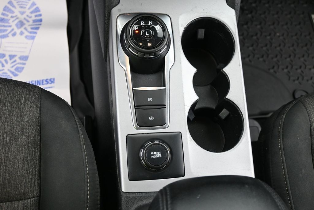 Ford Bronco Sport Vehicle Full-screen Gallery Image 13