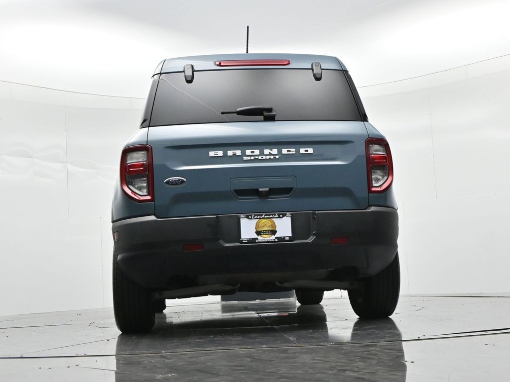 Ford Bronco Sport Vehicle Full-screen Gallery Image 21
