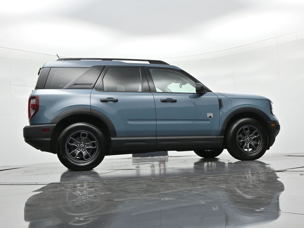 Ford Bronco Sport Vehicle Full-screen Gallery Image 23